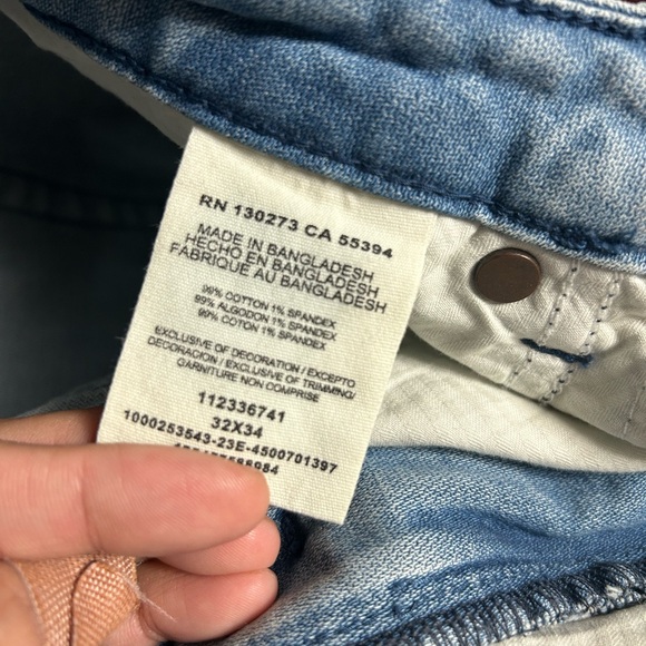 Wrangler bell bottoms with aztec stitching - Picture 4 of 9